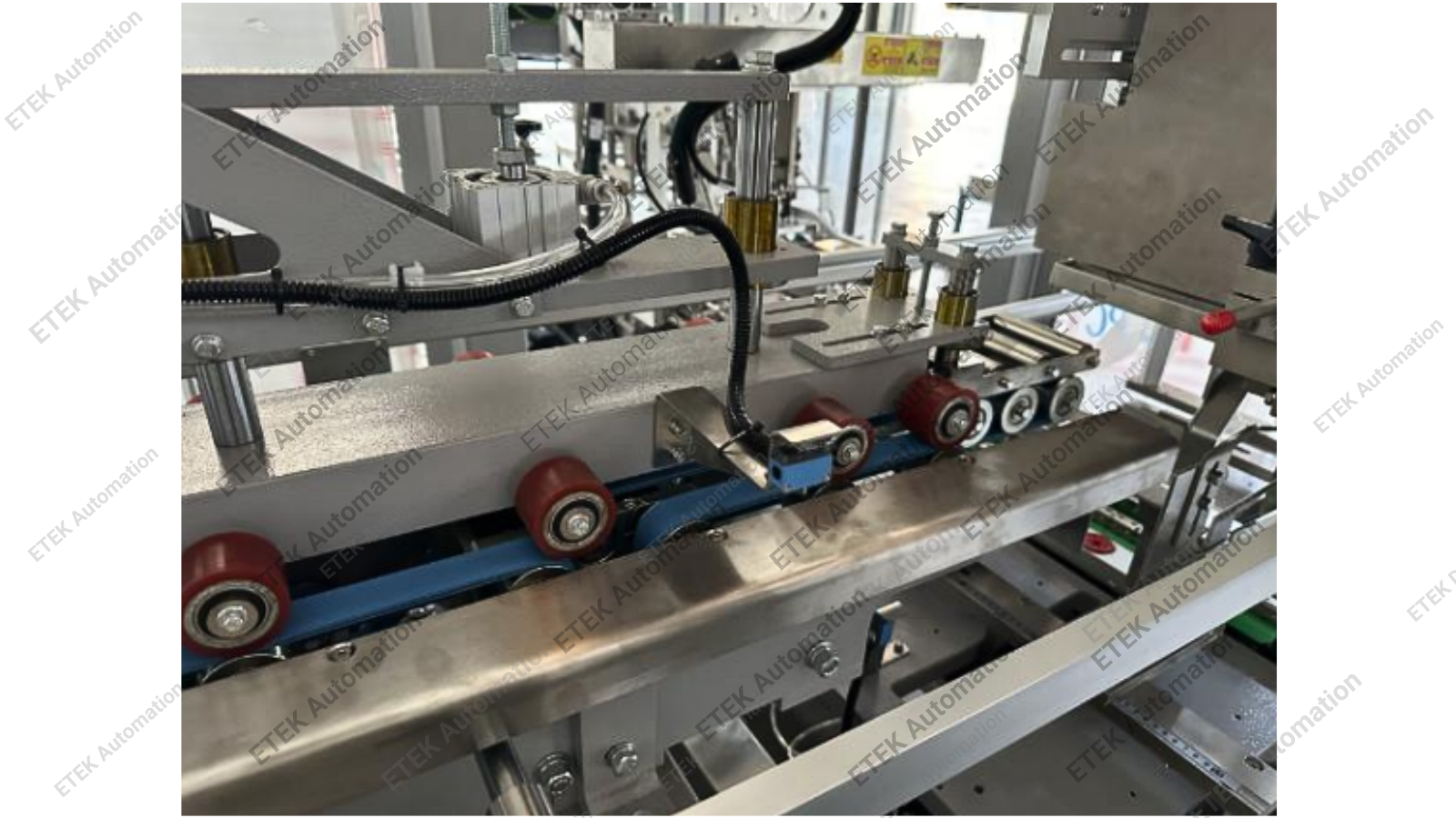 Giải Pháp Đóng Gói Tự Động – Máy Wrap Around Case Packer WWP-RP04
