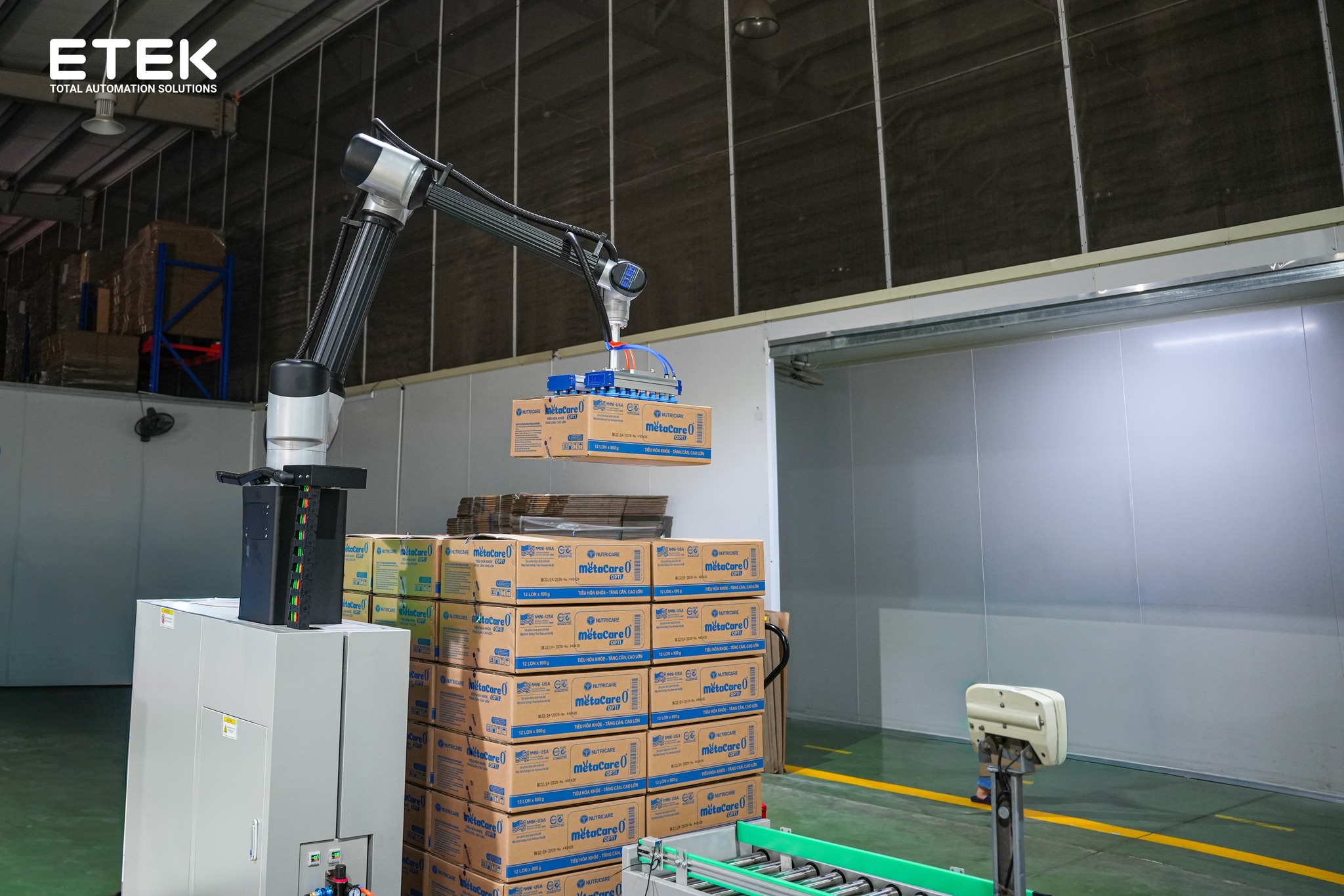 COBOT XẾP PALLET TỰ ĐỘNG