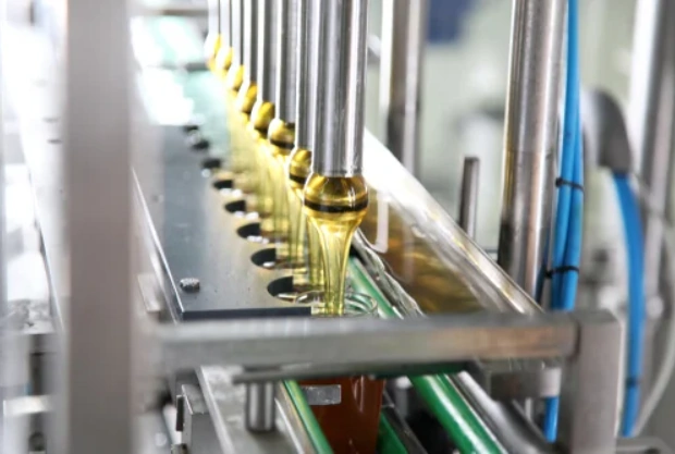 Banner Máy Chiết Rót Piston Servo Tự Động 1