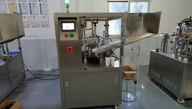 Banner Máy Chiết Rót Và Hàn Tuýp Bằng Nhiệt Tự Động 3