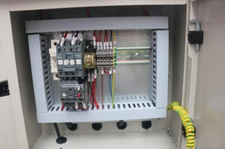 Banner Máy Gấp Nắp Và Dán Thùng Carton Tự Động 7