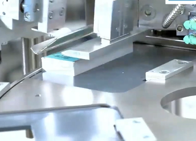 Banner Máy Đóng Hộp Bàn Xoay 2